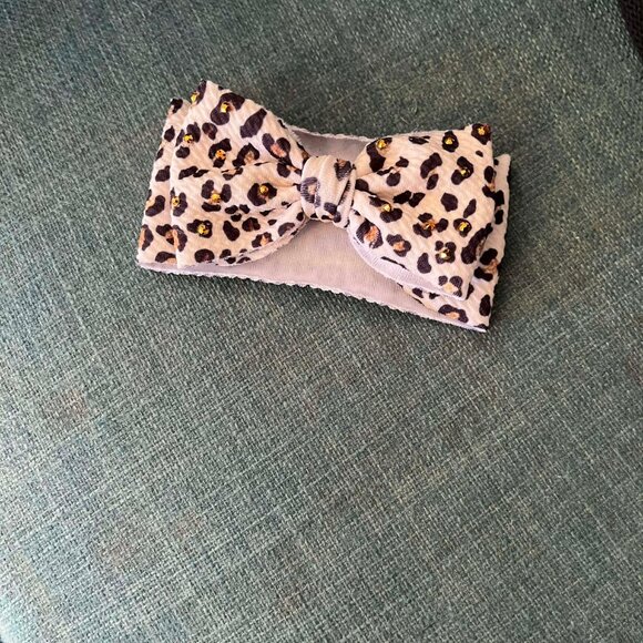 Handmade Baby Girl Hairbow 3-6 Months - Picture 3 of 4